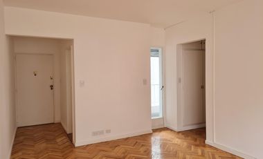 Alquiler excelente 2 ambientes apto profesional próximo a Plaza San Martín y Retiro.