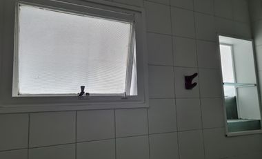 Alquiler excelente 2 ambientes apto profesional próximo a Plaza San Martín y Retiro.