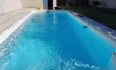 Casa moderna de 3 ambientes ubicada en Banfield Este