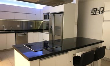 Casa moderna de 3 ambientes ubicada en Banfield Este