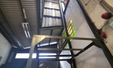 Venta Galpón en  Adrogue en Zona Comercial