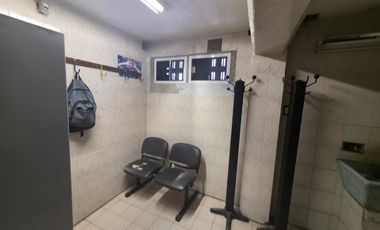 Venta Galpón en  Adrogue en Zona Comercial