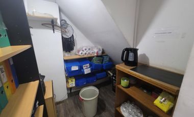 Venta Galpón en  Adrogue en Zona Comercial