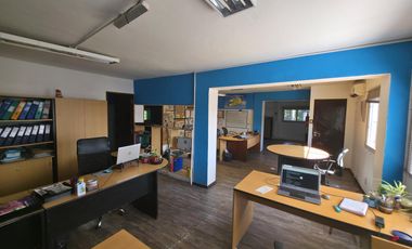 Venta Galpón en  Adrogue en Zona Comercial