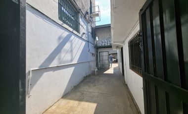 Venta Galpón en  Adrogue en Zona Comercial
