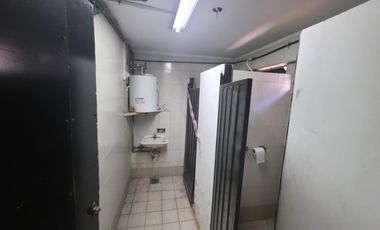 Venta Galpón en  Adrogue en Zona Comercial