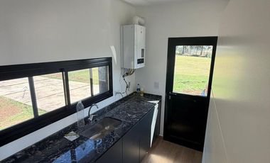 Casa en venta con 3 dormitorios y 3 baños | Área 1 | Barrio San Sebastián | Edificada en una Planta