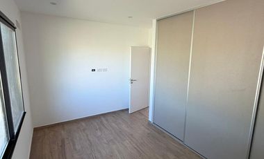 Casa en venta con 3 dormitorios y 3 baños | Área 1 | Barrio San Sebastián | Edificada en una Planta