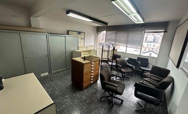 Excelente Oficina a mts de av. 9 de Julio y del subte