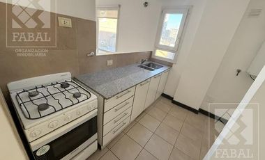 Departamento alquiler Centro, 2 dormitorios, baño y cochera
