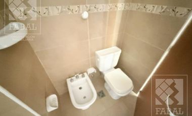 Departamento alquiler Centro, 2 dormitorios, baño y cochera