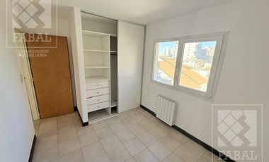 Departamento alquiler Centro, 2 dormitorios, baño y cochera