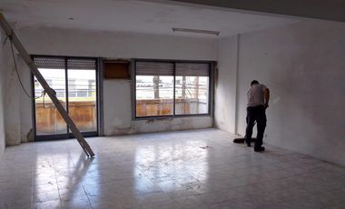 Depósito en Alquiler de 1.296 cub - San Andres - ALQUILADO
