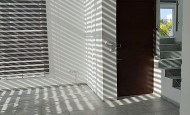 CASA EN RENTA EN ESQUINA LOMAS DE ANGELOPOLIS PUEBLA