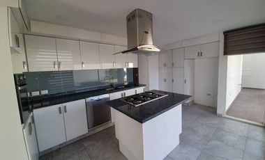 CASA EN RENTA EN ESQUINA LOMAS DE ANGELOPOLIS PUEBLA