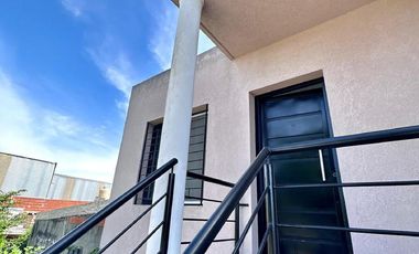Departamento en Venta de 2 Ambientes. Con cochera. Zárate