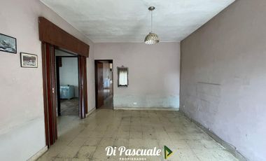 Venta Apto Crédito Hipotecario PH 3 Ambientes con Patio y Garage - Paso Del Rey Norte