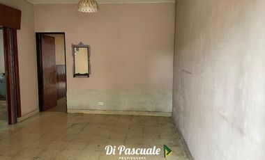Venta Apto Crédito Hipotecario PH 3 Ambientes con Patio y Garage - Paso Del Rey Norte