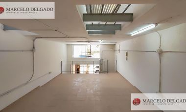 Depósito con entrepiso y doble ingreso – 100 m² – Villa Santa Rita