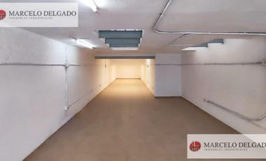 Depósito con entrepiso y doble ingreso – 100 m² – Villa Santa Rita