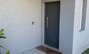 Casa  en Venta 4 ambientes con Jardín en Decs Tortugas