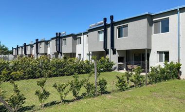 Casa  en Venta 4 ambientes con Jardín en Decs Tortugas