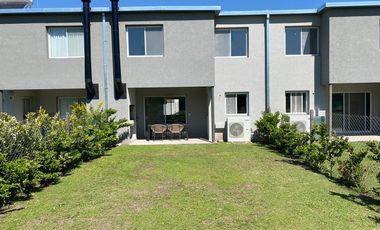 Casa  en Venta 4 ambientes con Jardín en Decs Tortugas