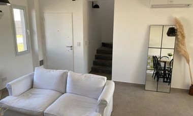 Casa  en Venta 4 ambientes con Jardín en Decs Tortugas