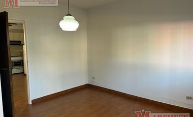 Casa de 4 ambientes en alquiler -Merlo