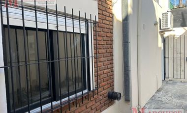 Casa de 4 ambientes en alquiler -Merlo