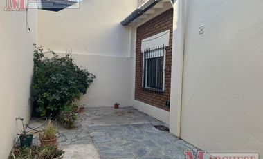 Casa de 4 ambientes en alquiler -Merlo