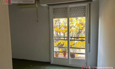 Casa de 4 ambientes en alquiler -Merlo