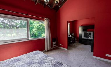 Venta casa de 4 dormitorios en  Bella Vista, Barrio Villa Victoria