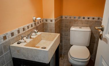 Venta casa de 4 dormitorios en  Bella Vista, Barrio Villa Victoria