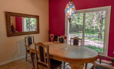Venta casa de 4 dormitorios en  Bella Vista, Barrio Villa Victoria