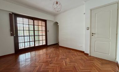 Imponente Casa en Villa Devoto en alquiler con 5 dormitorios - la mejor ubicación y seguridad