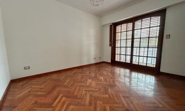 Imponente Casa en Villa Devoto en alquiler con 5 dormitorios - la mejor ubicación y seguridad