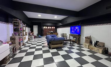 Imponente Casa en Villa Devoto en alquiler con 5 dormitorios - la mejor ubicación y seguridad