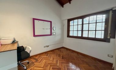 Imponente Casa en Villa Devoto en alquiler con 5 dormitorios - la mejor ubicación y seguridad