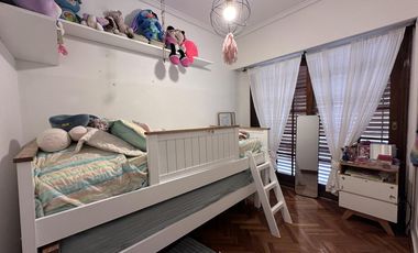 Imponente Casa en Villa Devoto en alquiler con 5 dormitorios - la mejor ubicación y seguridad