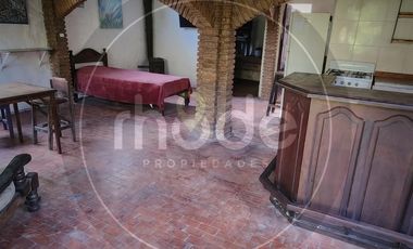 Calle Orquideas entre Av. 1 y 2 Nro 36 - Casa a desarrollar con muy amplio lote a metros del mar en Costa del Este