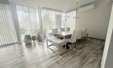 Venta - Casa en Barrio Privado Jockey - Nivel Gerencial - C122