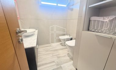 Venta - Casa en Barrio Privado Jockey - Nivel Gerencial - C122
