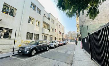 Luminoso y espacioso, de 4 D + 2 en límite con Providencia