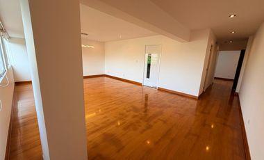 Alquiler en San Isidro: 150 m² con Ascensor Directo y 3 Cocheras