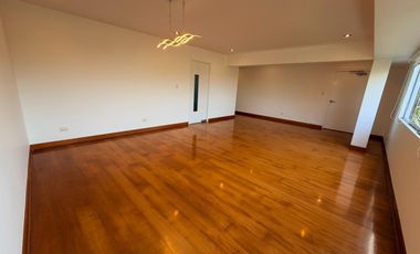 Alquiler en San Isidro: 150 m² con Ascensor Directo y 3 Cocheras