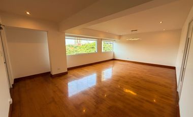 Alquiler en San Isidro: 150 m² con Ascensor Directo y 3 Cocheras