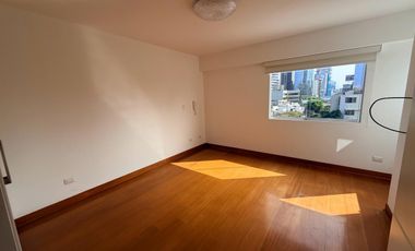 Alquiler en San Isidro: 150 m² con Ascensor Directo y 3 Cocheras