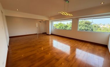 Alquiler en San Isidro: 150 m² con Ascensor Directo y 3 Cocheras