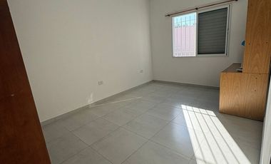 Casa Moderna apta a crédito , frente al Aeropuerto